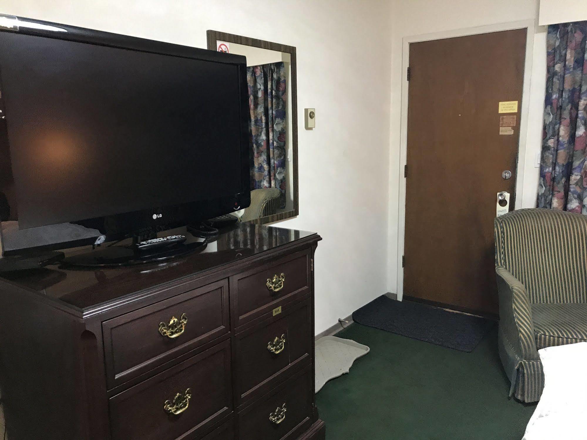 Motel Inntowne Ii